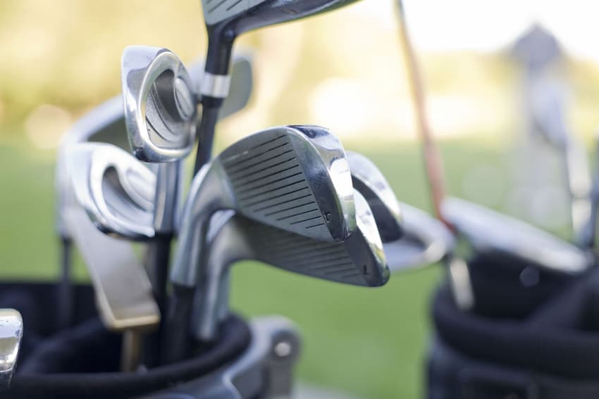 How To Choose The Best Golf Clubs For Intermediate Players ( 2023)